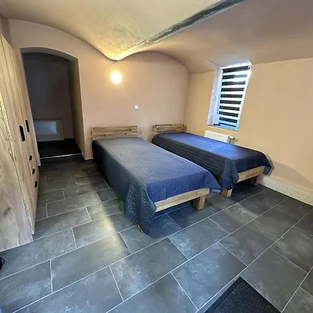 Monteurwohnung Im Untergeschoss * Borna