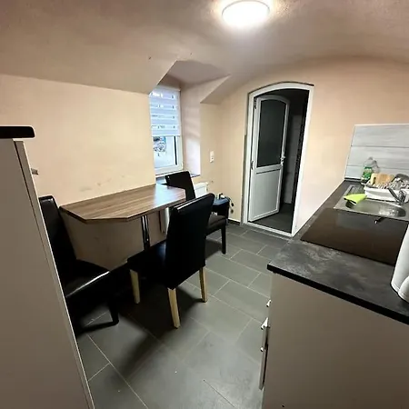 Monteurwohnung Im Untergeschoss