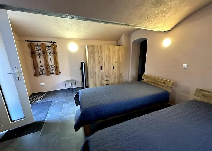 Monteurwohnung Im Untergeschoss Apartman