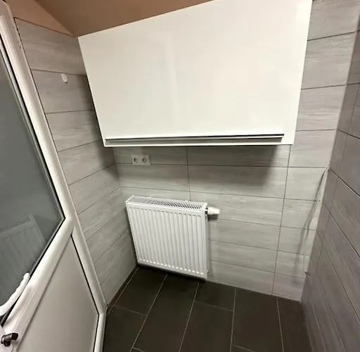 Monteurwohnung Im Untergeschoss Apartman